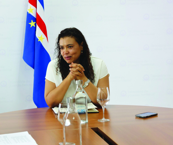 Janine Lélis, ministra da Coesão Territorial