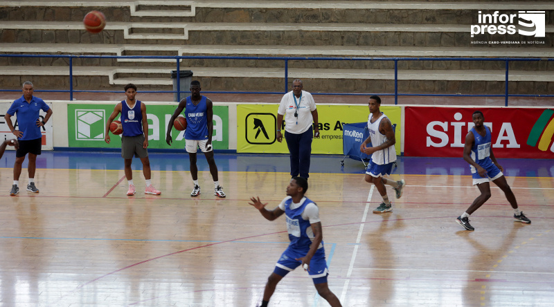 Selecção nacional de basquetebol prepara última janela de