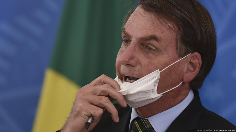 Jair Bolsonaro liderou uma dura campanha contra as vacinas