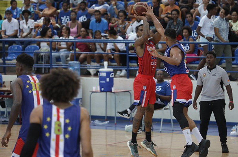 Mundial de Basquetebol: Selecção nacional despede-se em jogo de  apresentação com a promessa de elevar o nome de Cabo Verde