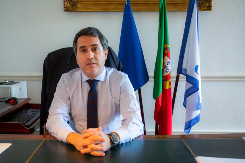 secretário de Estado dos Negócios Estrangeiros português , Francisco André