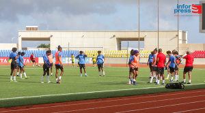 Seleção nacional de futebol feminino realiza último treino antes do jogo  com a Libéria 